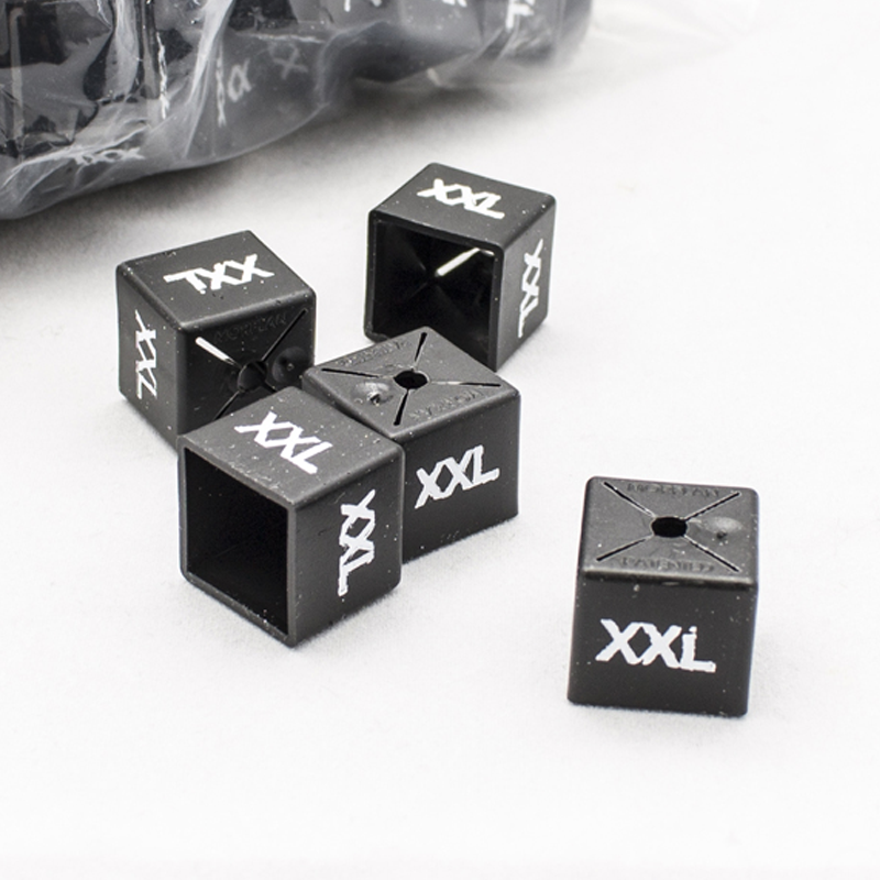 Größenetikett, quadratisch in Schwarz. Größe wählen