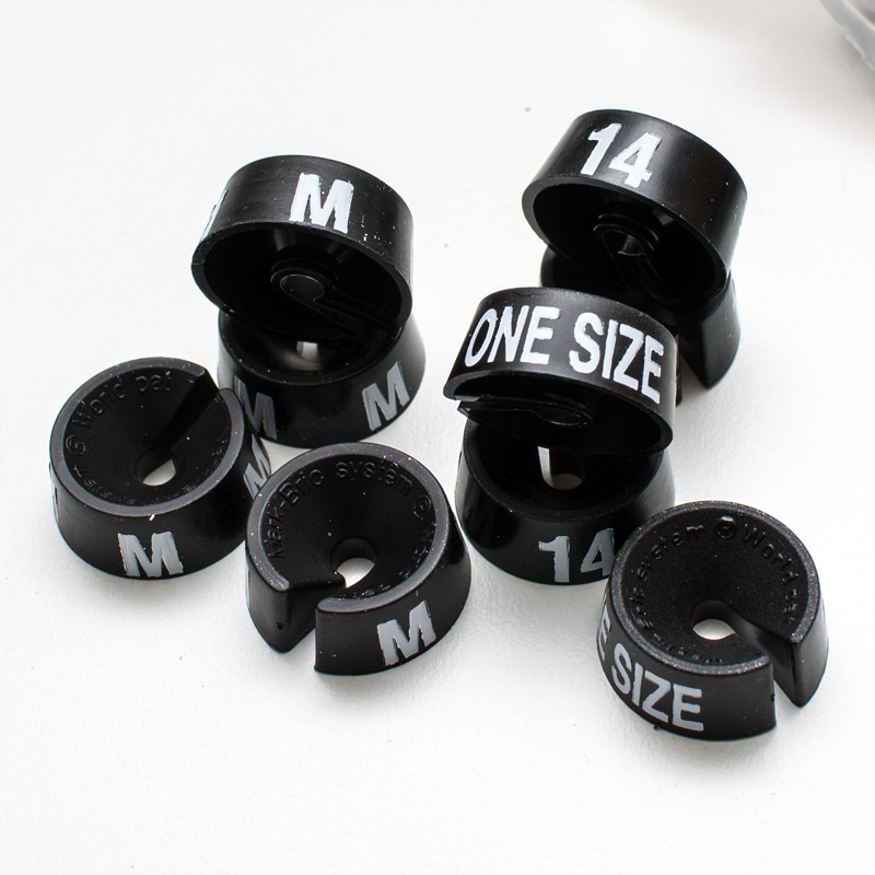 Größenetiketten - Schwarz - 25 Stk. pro Beutel. Größe wählen