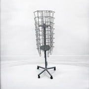 Broschürenkarussell, A4, mit 32 Fächern, aluminiumfarben, B23 x T23 x H119 cm.