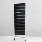 Gondelbox, einseitig, Standardpaneel, schwarz. Maße: B 67 x T 40,5 x H 247 cm