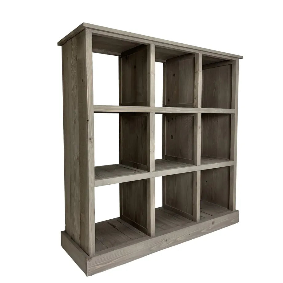 Grauholz, offenes Regal mit 9 Fächern. Höhe 110 cm