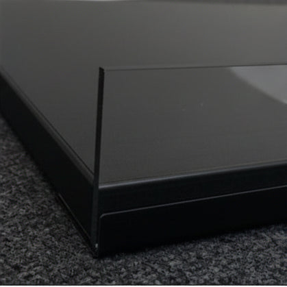 Melaminregal, schwarz, schräg, mit schwarzer Vorderkante, 61 x 37 cm