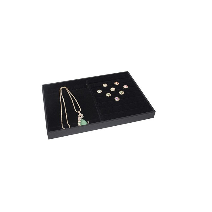 Schmucktablett für Ringe und Halsketten. Schwarzer Samt.