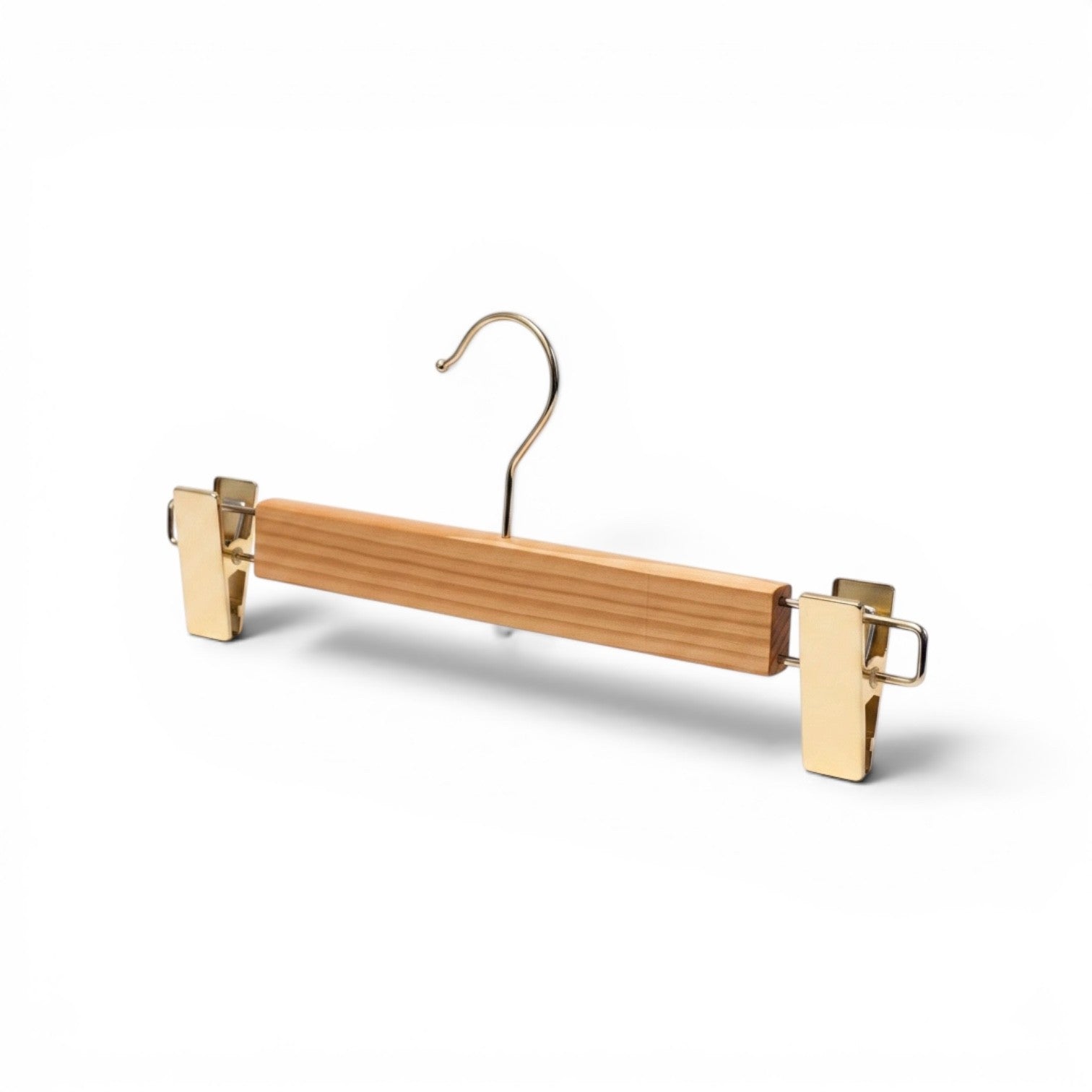 Hosenbügel, Buche, mit kräftigen Klammern, "gold" Haken und Klammern, 31 cm. Packung mit 100 Stk. Preis pro Stk. angezeigt.