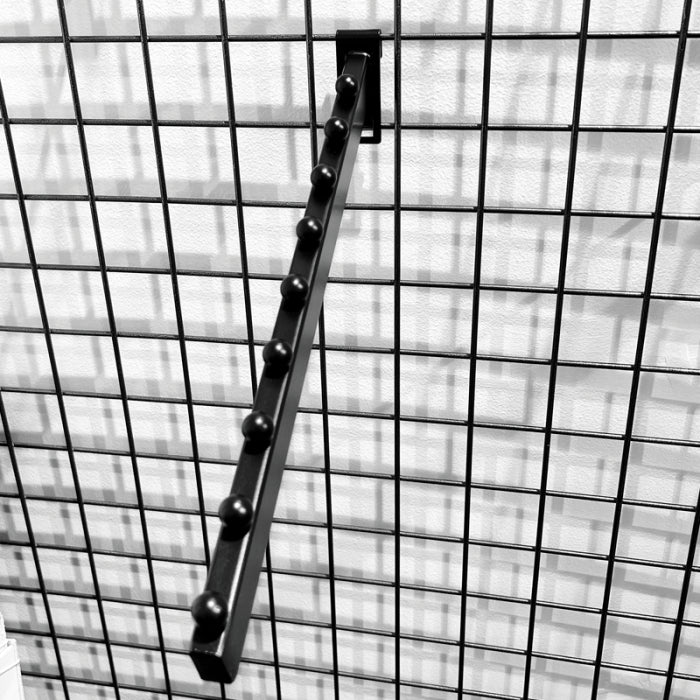 Schräges Frontscharnier für den Kühlergrill. Schwarz – 35 cm