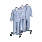 Fantasy, Nr. 3, Straßenstand, mit 3 männlichen Königinnen, B96 x T60 x H169 cm.