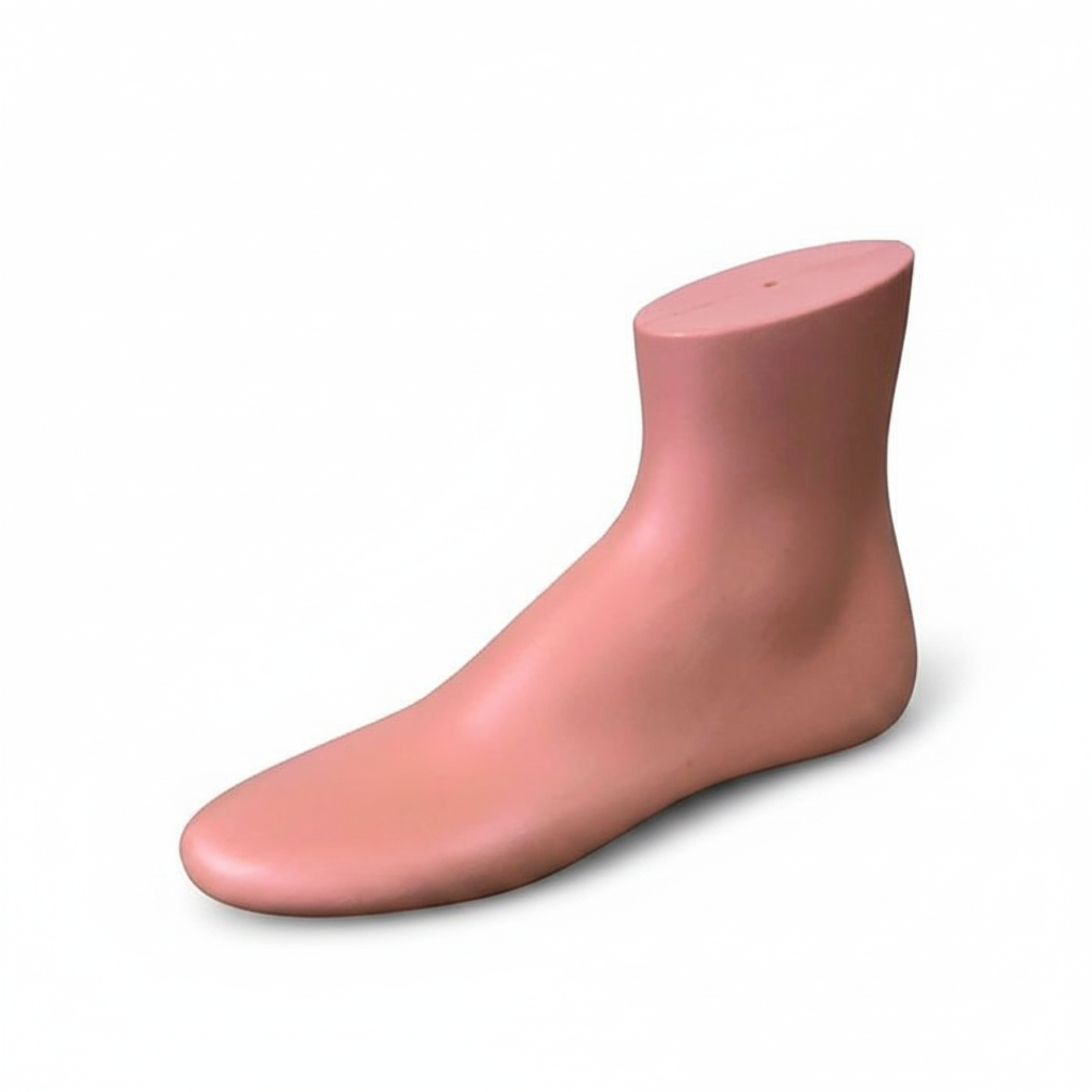 Frauen in Strümpfen. Nackte Plastikfigur, stehend.