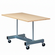 Fantasy, Nr. 6, mit Ahorndecke. L 150 cm x B 74 cm x H 84 cm